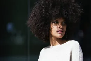 cuidados com os cabelos crespos